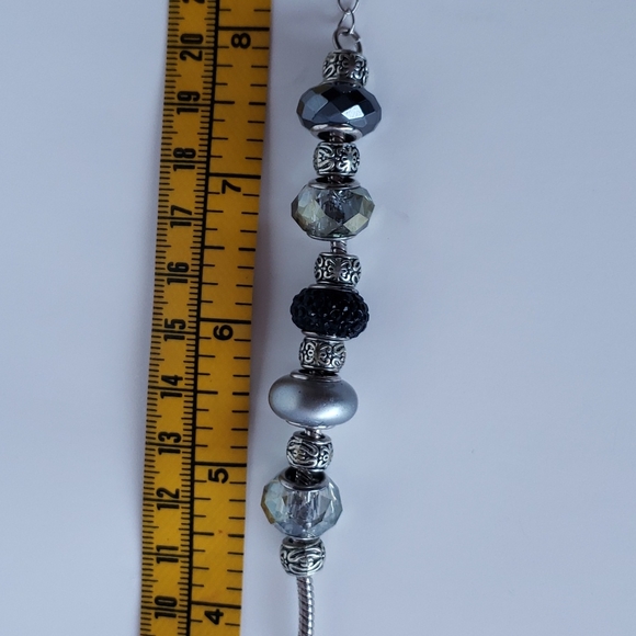 NWOT black, grey, silver bead bracelet up to 10 1/2" long - Picture 7 of 10